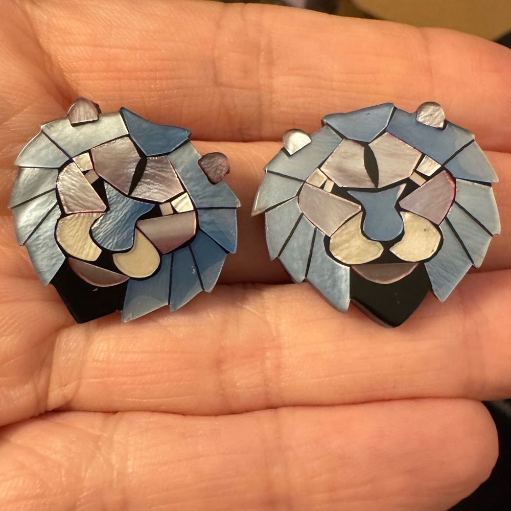 Vintage Lee Sands Blue and Silver Lion Mother of Pearl Clip Earrings